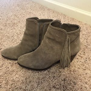 Heeled boots